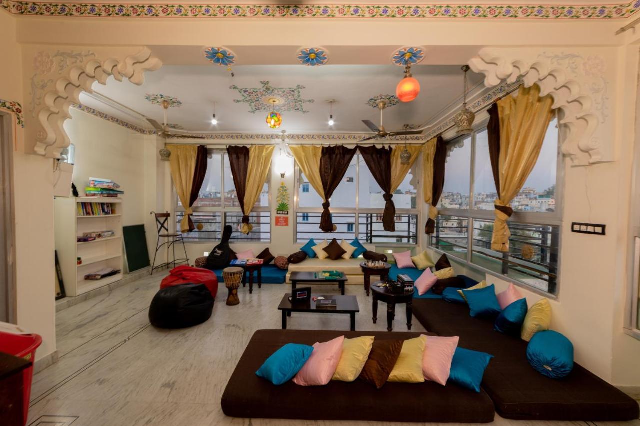 Whereabout Hostel Удайпур Екстер'єр фото